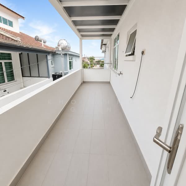 Rumah Teres 2 Tingkat untuk Dijual di TAMAN PUCHONG UTAMA (Puchong) - Kho Chng Guan - Balcony - PropertyGuru.com.my