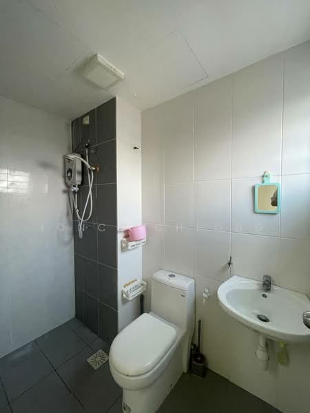 Kondominium untuk Disewa di Imperial Residence - Jonco Cheong - Bathroom - PropertyGuru.com.my