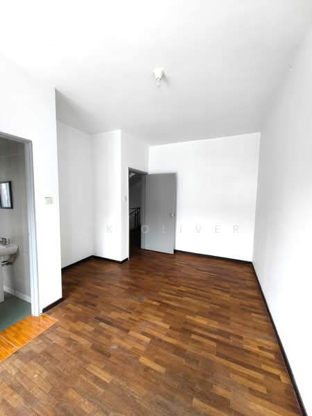 3-storey Terraced House for Sale in Taman Esplanad (Bukit Jalil) - Mak Oliver - Interior - PropertyGuru.com.my