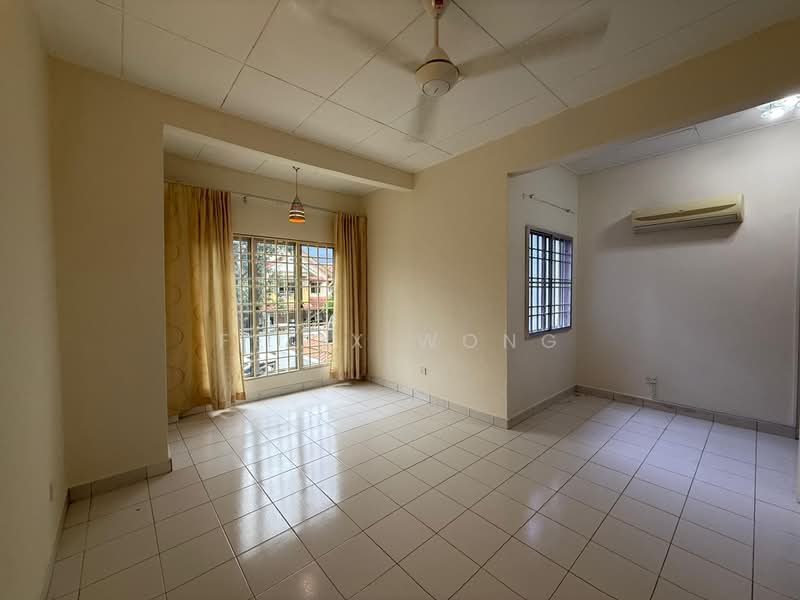 Rumah Teres 2 Tingkat untuk Dijual di Taman Tasik Prima (Puchong) - Felix Wong - Living Room - PropertyGuru.com.my