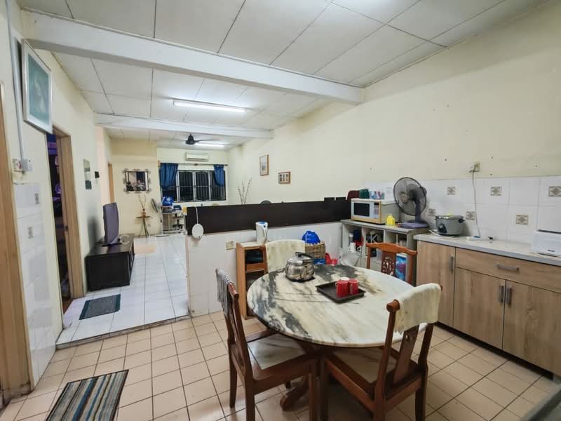 Townhouse for Sale in Bukit Rimau (Shah Alam) - Cheah Wei Kit - Living Room - PropertyGuru.com.my