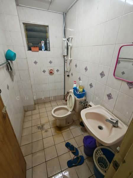 Townhouse for Sale in Bukit Rimau (Shah Alam) - Cheah Wei Kit - Bathroom - PropertyGuru.com.my
