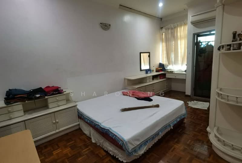 Semi-Detached House for Sale in Taman Molek (Johor Bahru) - Sharon Ng - Bedroom - PropertyGuru.com.my