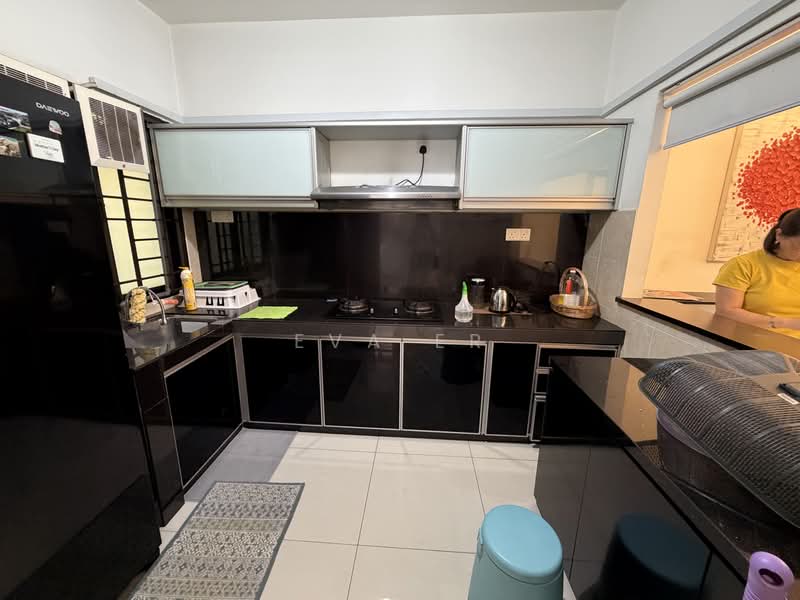 Pangsapuri untuk Disewa di Larkin Residence (Phase One) - Eva Er - Kitchen - PropertyGuru.com.my