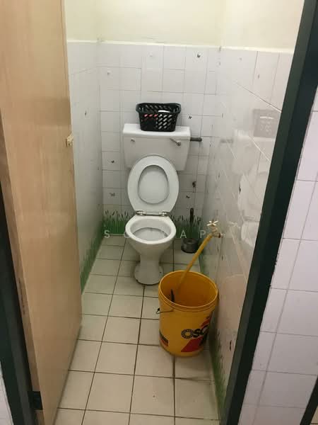 Apartment for Sale at Pangsapuri Sri Tanjung - SC Yap - Bathroom - PropertyGuru.com.my