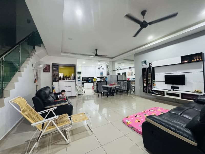Rumah Teres 2 Tingkat untuk Dijual di Karak (Pahang) - Harry Chin - Living Room - PropertyGuru.com.my
