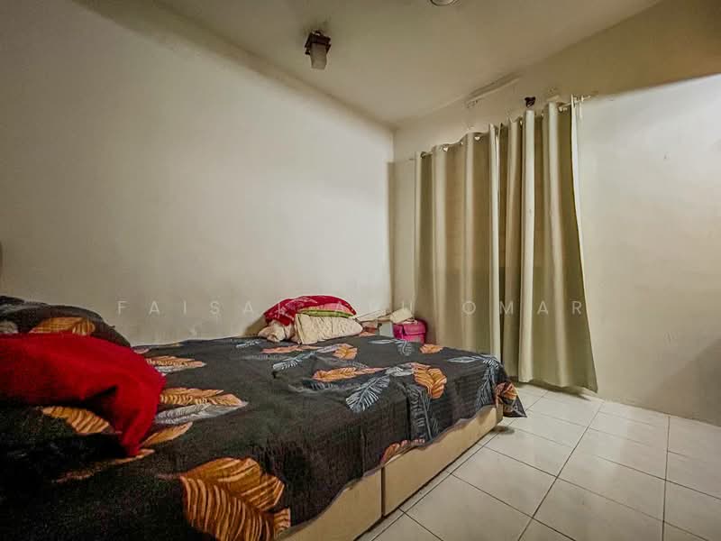 Apartment for Sale at Apartment Bayu - Faisal Abu Omar - Bedroom - PropertyGuru.com.my