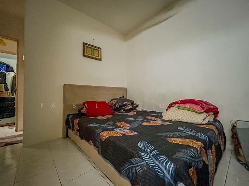 Apartment for Sale at Apartment Bayu - Faisal Abu Omar - Bedroom - PropertyGuru.com.my