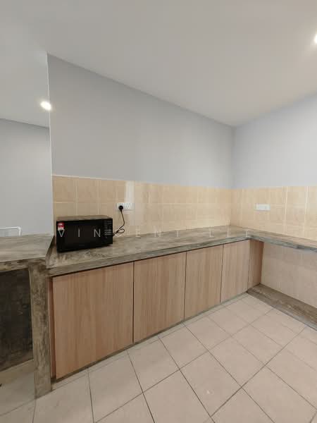 Kondominium untuk Dijual di Angkasa Condominiums - Vincent Lee - Kitchen - PropertyGuru.com.my