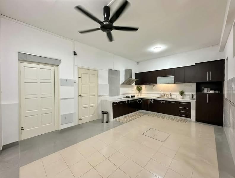 2-storey Terraced House for Sale in Taman Puncak Jalil (Seri Kembangan) - Kent Chong - Kitchen - PropertyGuru.com.my