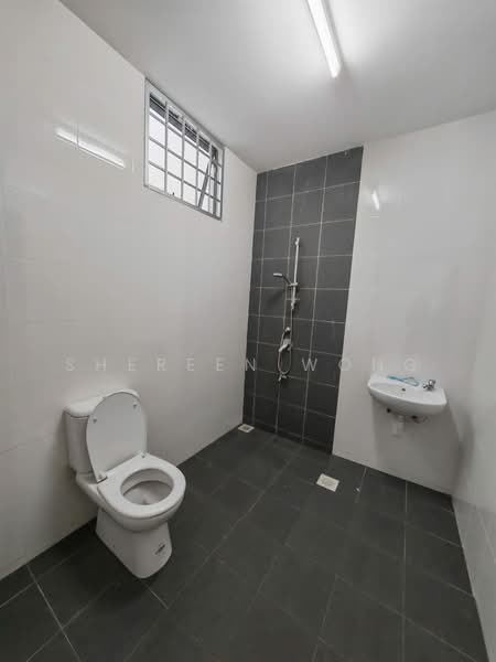 Rumah Teres 2 Tingkat untuk Disewa di Taman Redang (Johor Bahru) - Shereen Wong - Bathroom - PropertyGuru.com.my