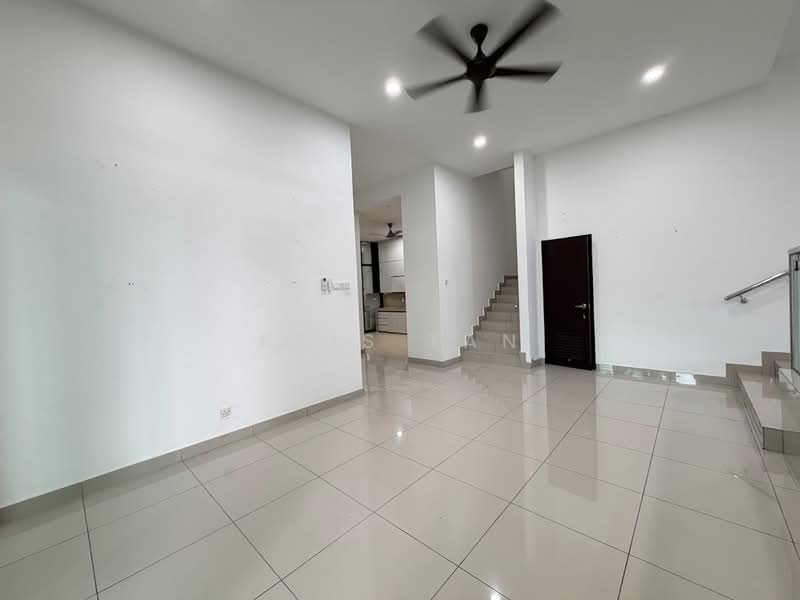 Rumah Teres 2 Tingkat untuk Dijual di Bandar Damai Perdana (Cheras) - Kris Tan - Living Room - PropertyGuru.com.my