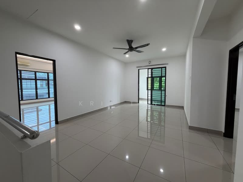 Rumah Teres 2 Tingkat untuk Dijual di Bandar Damai Perdana (Cheras) - Kris Tan - Living Room - PropertyGuru.com.my