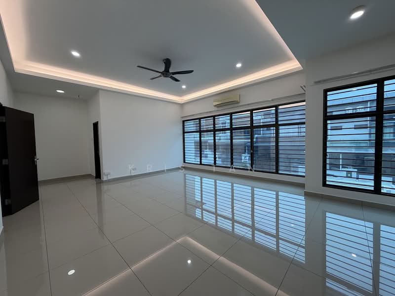 Rumah Teres 2 Tingkat untuk Dijual di Bandar Damai Perdana (Cheras) - Kris Tan - Living Room - PropertyGuru.com.my