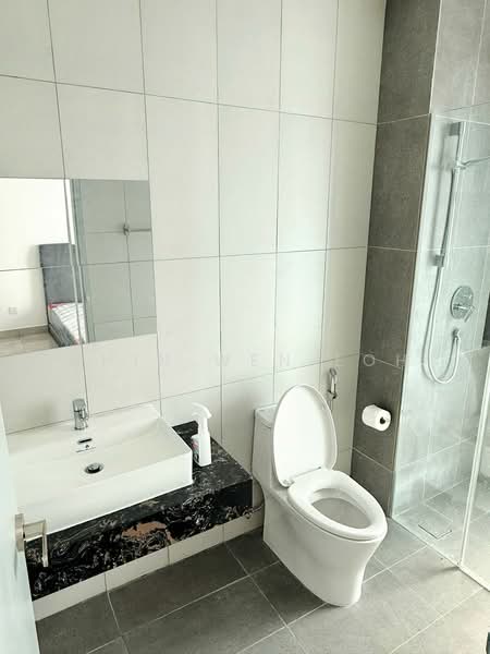 Servis Apartment untuk Disewa di Ruby Seapark - Chin Wen Loh - Bathroom - PropertyGuru.com.my