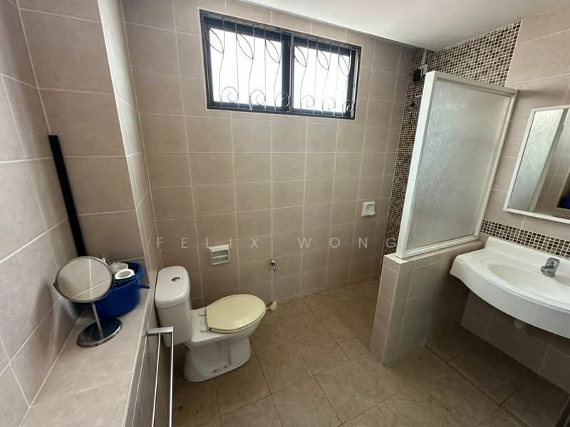 Rumah Teres untuk Dijual di Bandar Puteri Puchong (Puchong) - Felix Wong - Bathroom - PropertyGuru.com.my