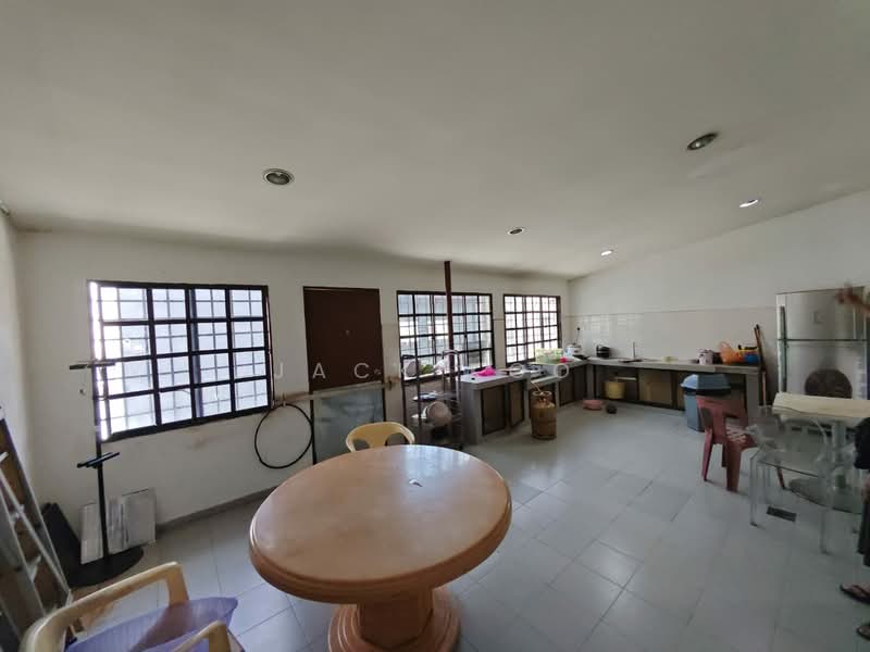 1-storey Terraced House for Sale in Taman Century (Johor Bahru) - Jack Koo - Kitchen - PropertyGuru.com.my