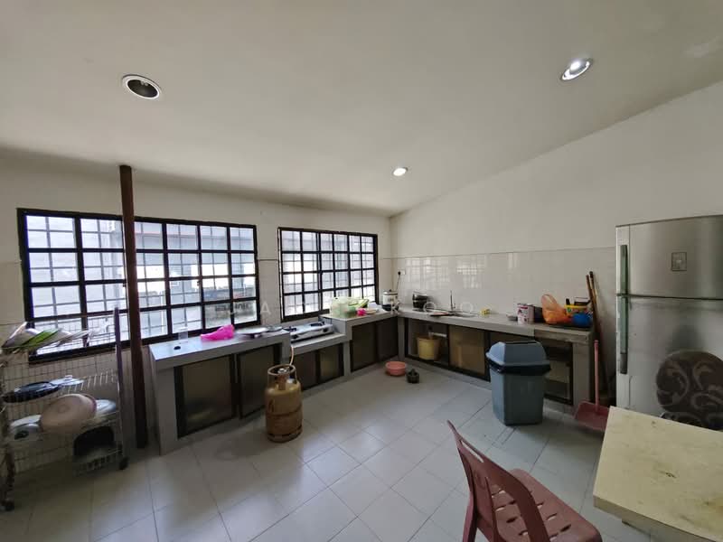1-storey Terraced House for Sale in Taman Century (Johor Bahru) - Jack Koo - Kitchen - PropertyGuru.com.my