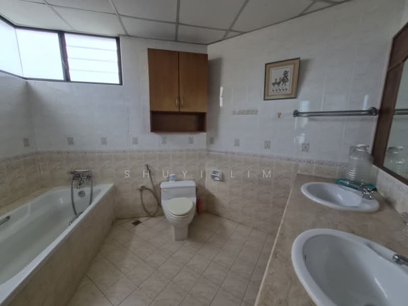 Condominium for Rent at Sri Pangkor Condominium - Shuyi Lim - Bathroom - PropertyGuru.com.my