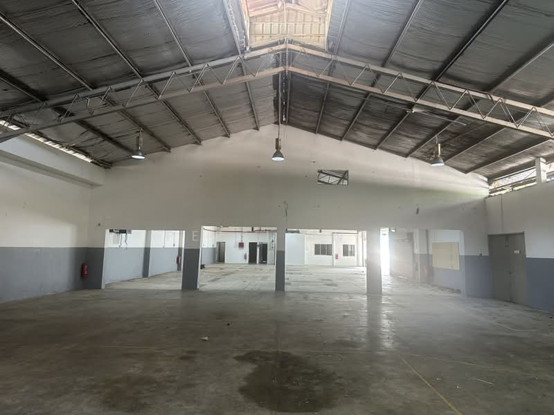 Warehouse for Rent in Petaling Jaya (Selangor) - Pepsi Ang - Interior - PropertyGuru.com.my