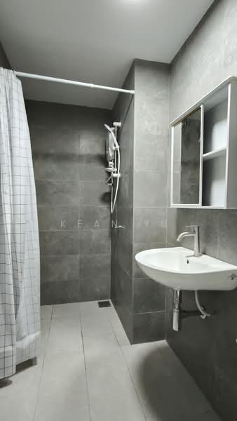 Kondominium untuk Disewa di LSH33 - Kean Yu - Bathroom - PropertyGuru.com.my