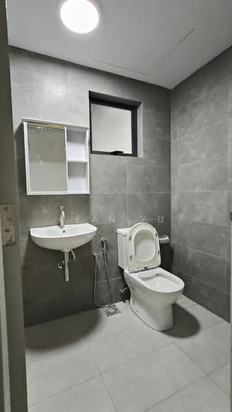 Kondominium untuk Disewa di LSH33 - Kean Yu - Bathroom - PropertyGuru.com.my