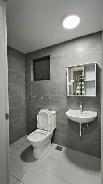 Kondominium untuk Disewa di LSH33 - Kean Yu - Bathroom - PropertyGuru.com.my
