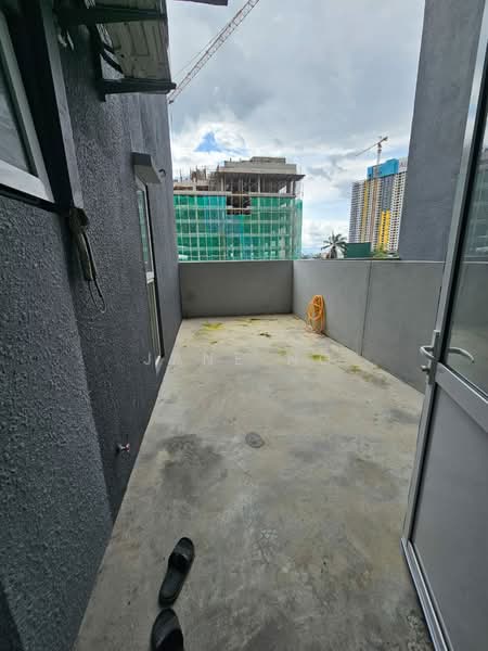 Servis Apartment untuk Dijual di Residensi Rimbun @ Canopy Hills - Jane Ng - Balcony - PropertyGuru.com.my