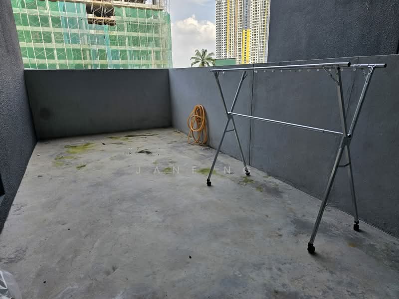Servis Apartment untuk Dijual di Residensi Rimbun @ Canopy Hills - Jane Ng - Balcony - PropertyGuru.com.my