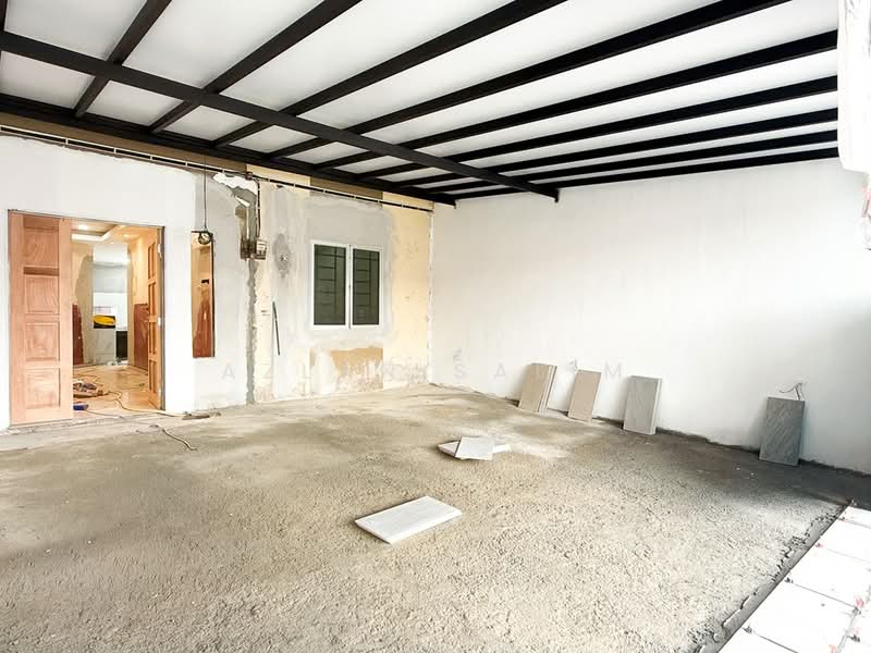 1-storey Terraced House for Sale in Sikamat (Negeri Sembilan) - Azlan Salim - Car Porch With ACP Awning & Fully Tiles - PropertyGuru.com.my