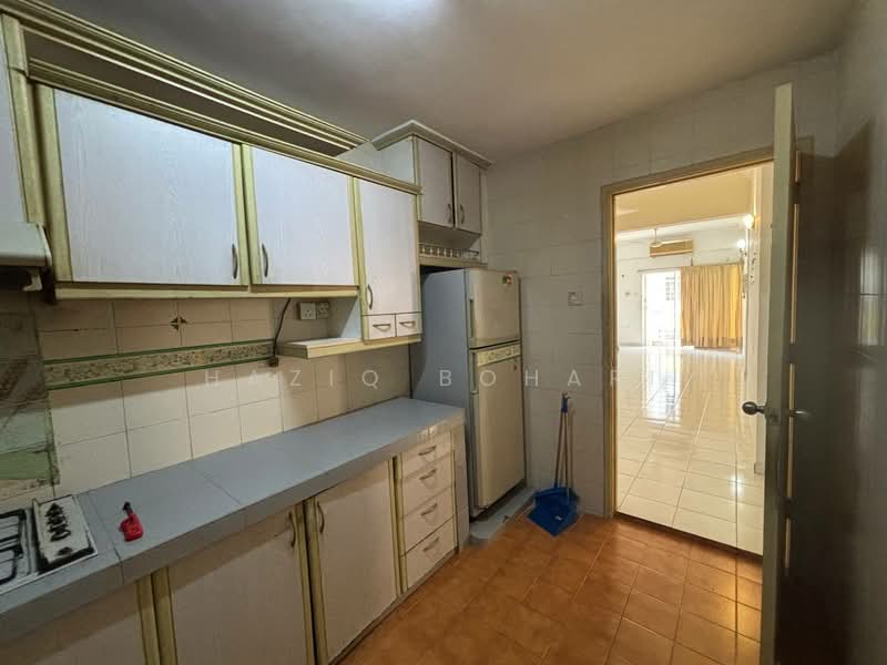 Kondominium untuk Dijual di Tiara Duta - Haziq Bohari - Kitchen - PropertyGuru.com.my