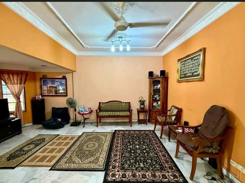 2-storey Terraced House for Sale in Subang Jaya (Selangor) - SC Yap - Living Room - PropertyGuru.com.my