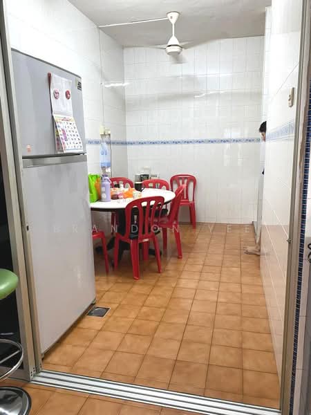Rumah Teres 2 Tingkat untuk Dijual di Taman Universiti Indah (Seri Kembangan) - Brandon Yee - Kitchen - PropertyGuru.com.my