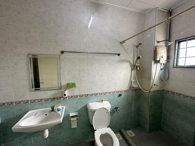 Rumah Teres 2 Tingkat untuk Dijual di Taman Puchong Prima (Puchong) - Felix Wong - Bathroom - PropertyGuru.com.my