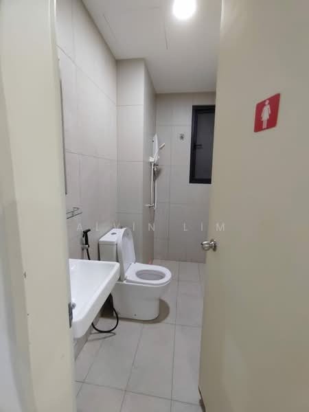 Servis Apartment untuk Dijual di Kenwingston Skylofts - Alvin Lim - Bathroom - PropertyGuru.com.my