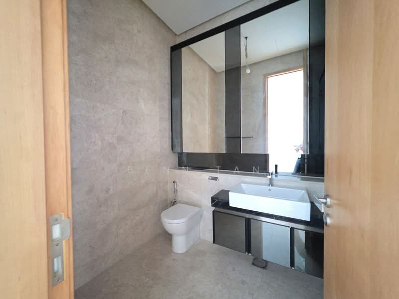 Servis Apartment untuk Dijual di Damansara City Residency (DC Residensi) - Benn Tan - Bathroom - PropertyGuru.com.my