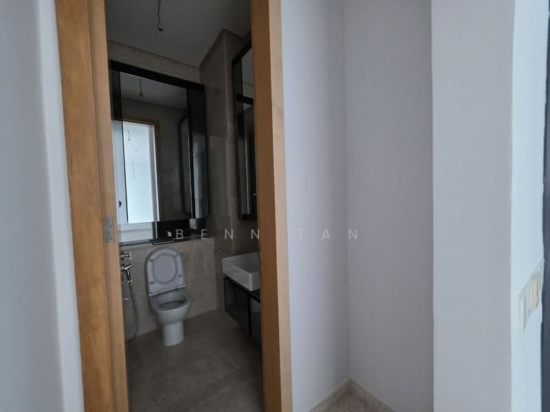 Servis Apartment untuk Dijual di Damansara City Residency (DC Residensi) - Benn Tan - Bathroom - PropertyGuru.com.my