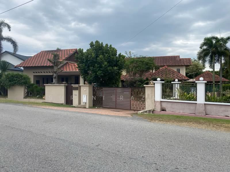 Bungalow for Sale in Bandar Baru Bangi (Selangor) - SURANI RAZALI - Exterior - PropertyGuru.com.my