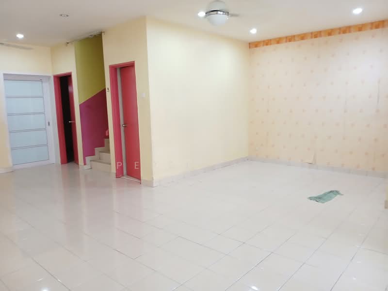 Rumah Teres 2 Tingkat untuk Dijual di Bandar Puteri Klang (Klang) - Pepsi Ang - Living Room - PropertyGuru.com.my