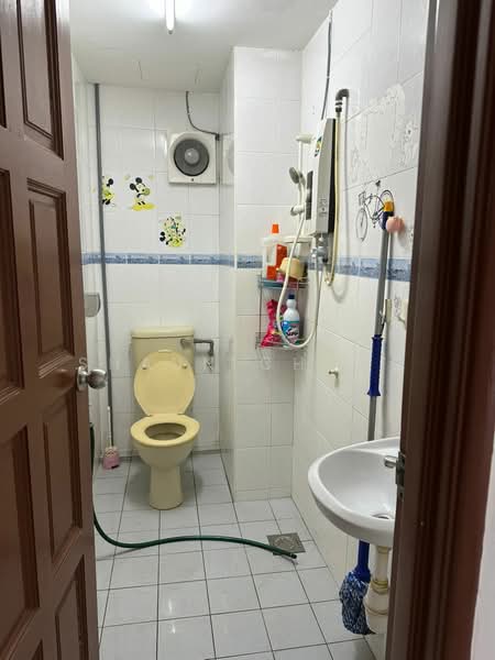 Kondominium untuk Dijual di Forest Green - Shaun Chong - Bathroom - PropertyGuru.com.my