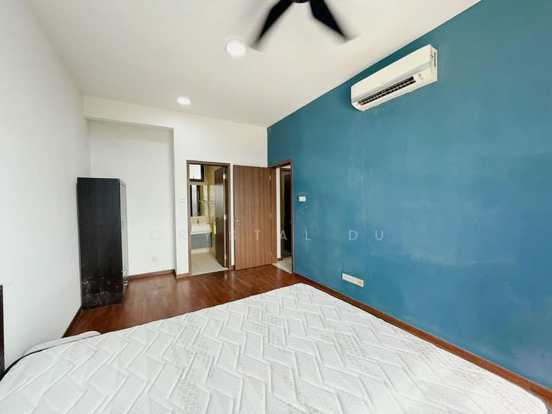 Servis Apartment untuk Dijual di Crescent Bay Suites (Teluk Bayu) - Crystal Du - PropertyGuru.com.my