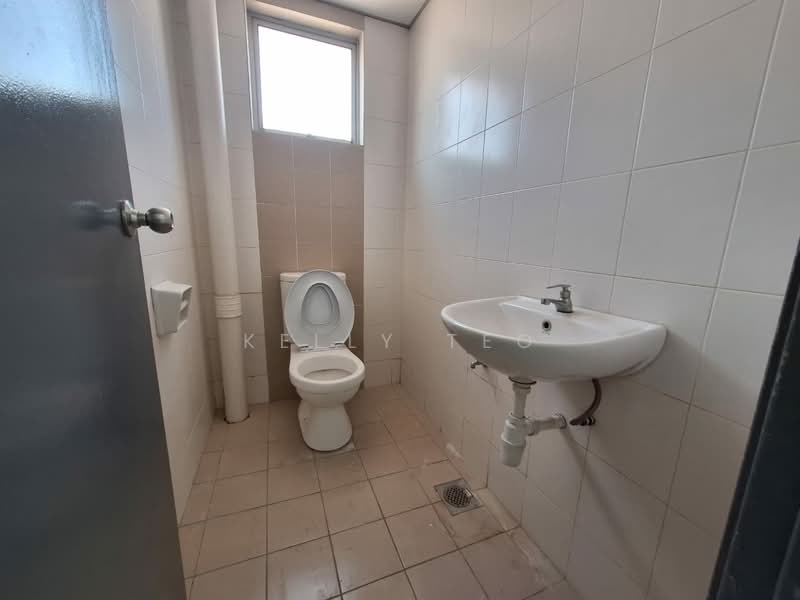 Office for Rent in Bandar Parklands (Klang) - Kelly Teo - Bathroom - PropertyGuru.com.my
