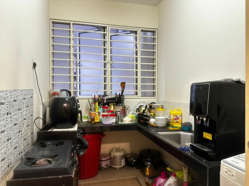Kondominium untuk Dijual di Platinum Hill PV 2 - James Tan - Kitchen - PropertyGuru.com.my