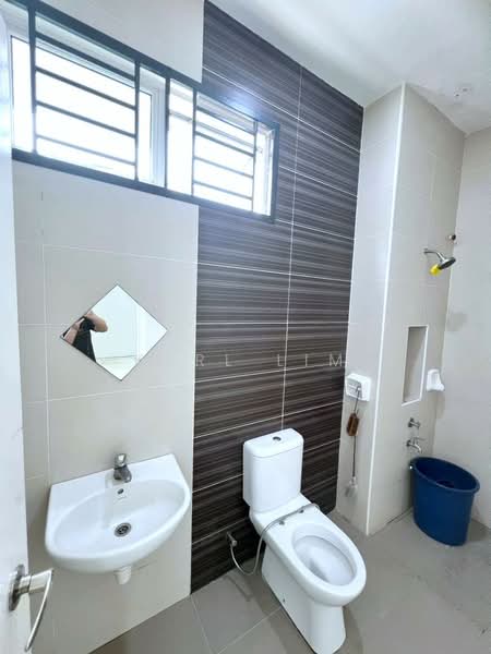 Semi-Detached House for Sale in Bandar Dato Onn (Tebrau) - Karl Lim - Bathroom - PropertyGuru.com.my