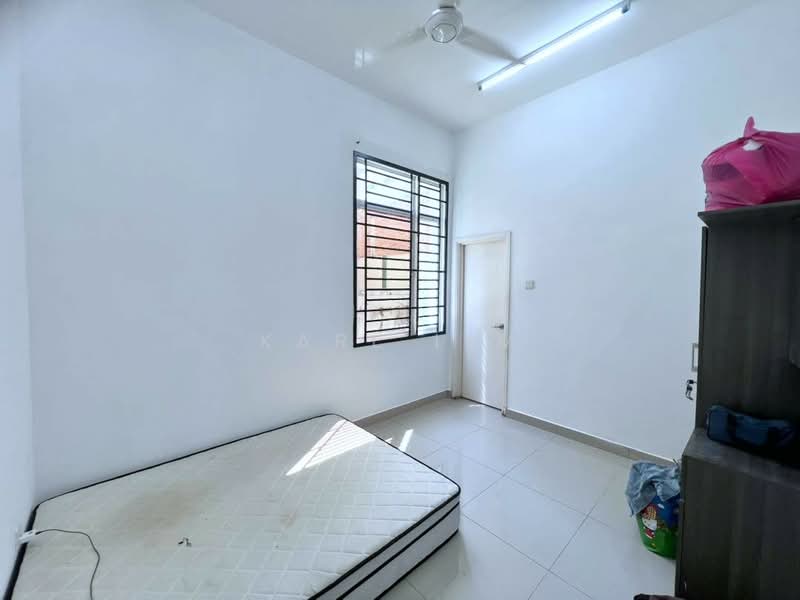 Semi-Detached House for Sale in Bandar Dato Onn (Tebrau) - Karl Lim - Bedroom - PropertyGuru.com.my