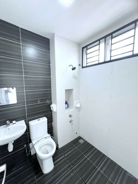 Semi-Detached House for Sale in Bandar Dato Onn (Tebrau) - Karl Lim - Bathroom - PropertyGuru.com.my