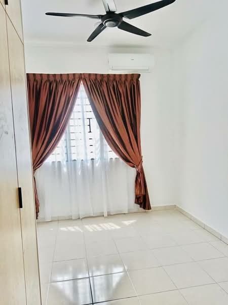 Kondominium untuk Disewa di Residensi Adelia 3 - Sue Ahmad - Bedroom - PropertyGuru.com.my