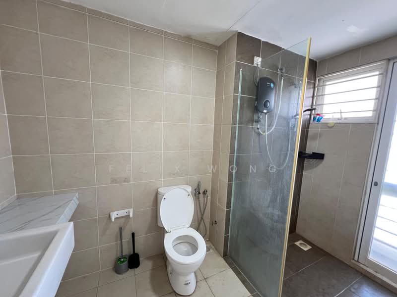 Kondominium untuk Dijual di Casa Tropika - Felix Wong - Bathroom - PropertyGuru.com.my