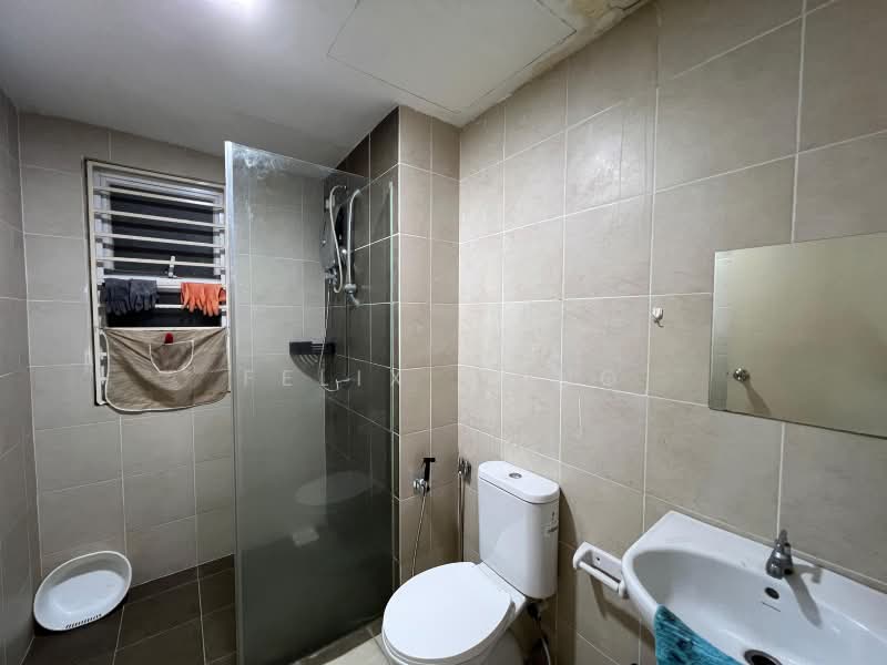 Kondominium untuk Dijual di Casa Tropika - Felix Wong - Bathroom - PropertyGuru.com.my