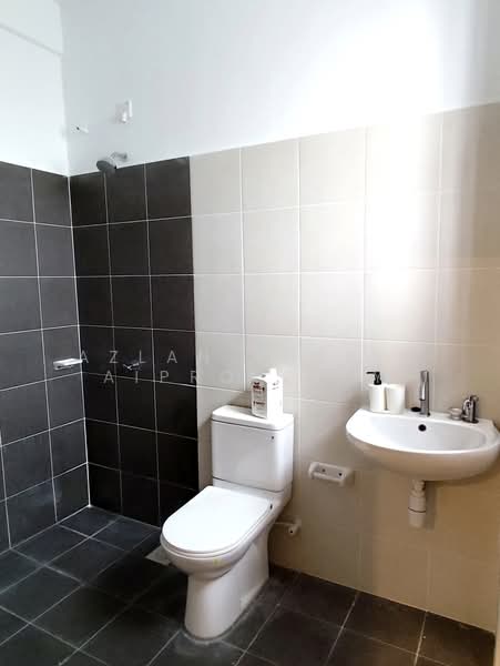 Cluster House for Sale in Skudai (Johor) - Azlan Ismail aiproperty - Bathroom - PropertyGuru.com.my